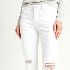 just black denim- white mom jeans🥥🤍